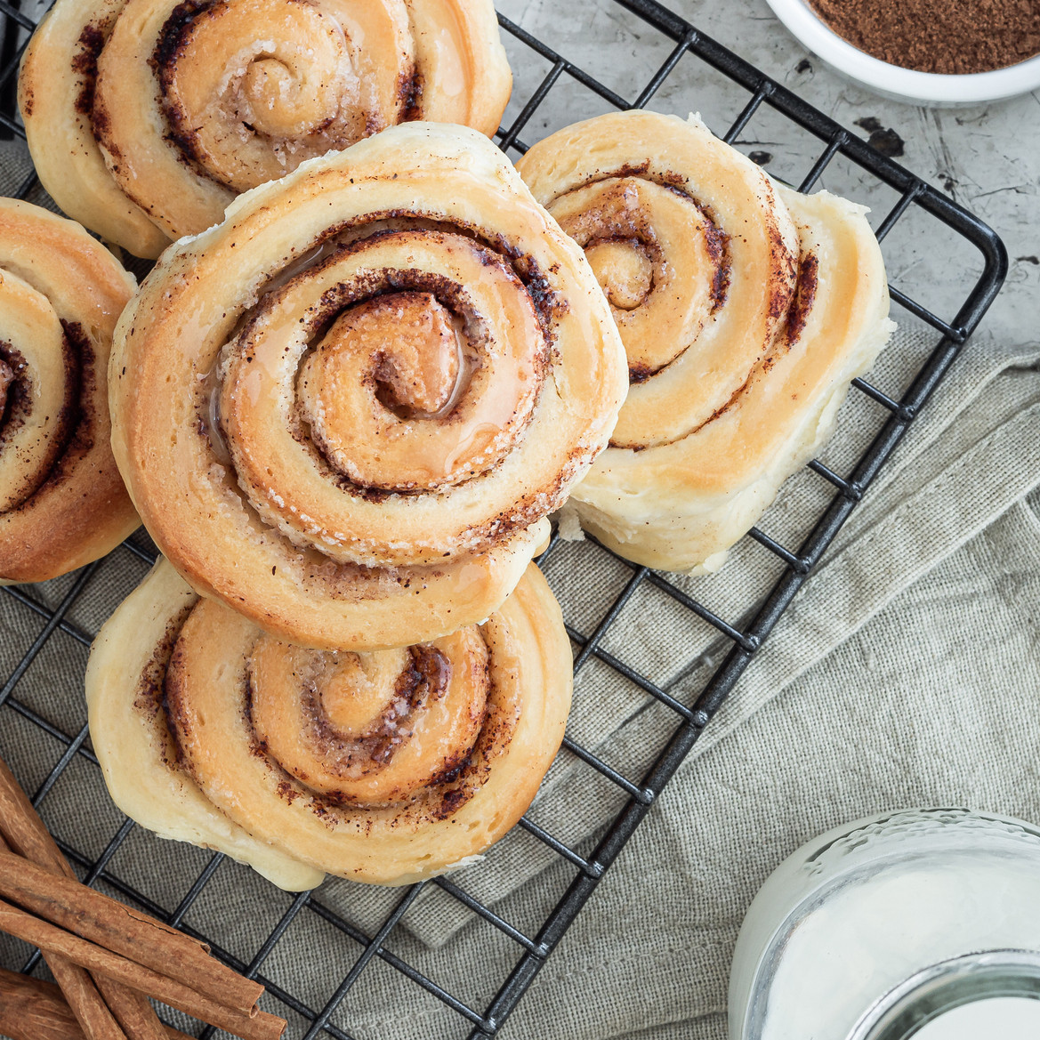 Rolls au café