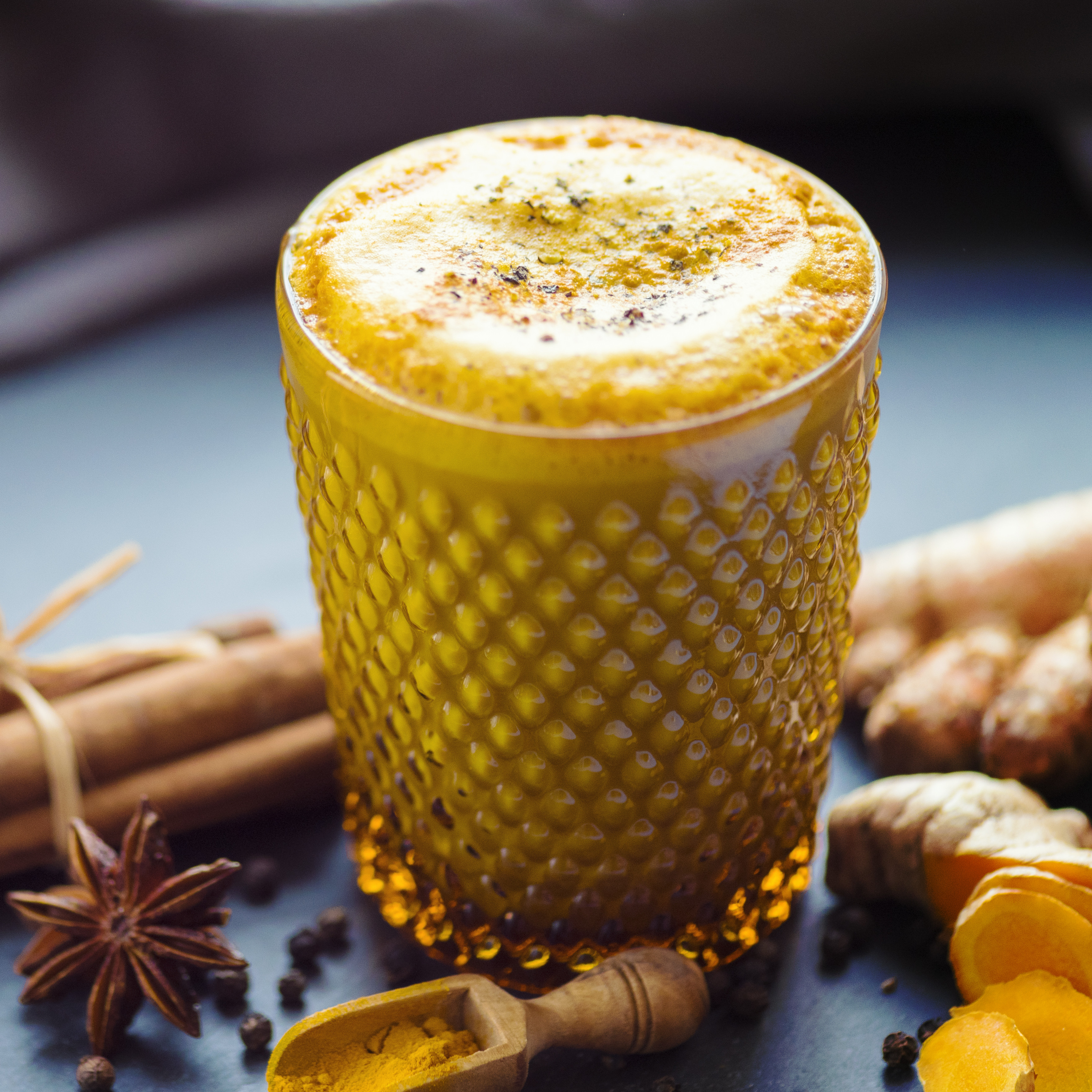 Café latte curcuma glacé